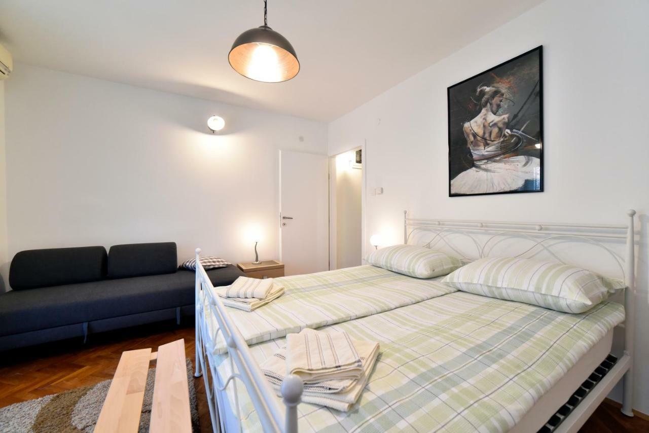 Apartman Nola *